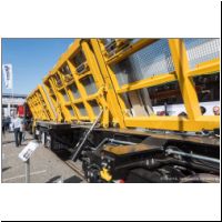 Innotrans 2018 - Kirow Switch Tilter 02.jpg